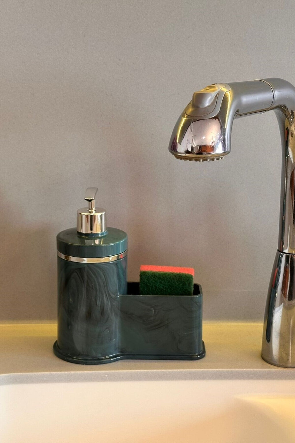 Mutfak Veya Banyo İçin Şık Gümüş Detaylı Süngerlikli Sıvı Sabunluk, Yerli Üretim
