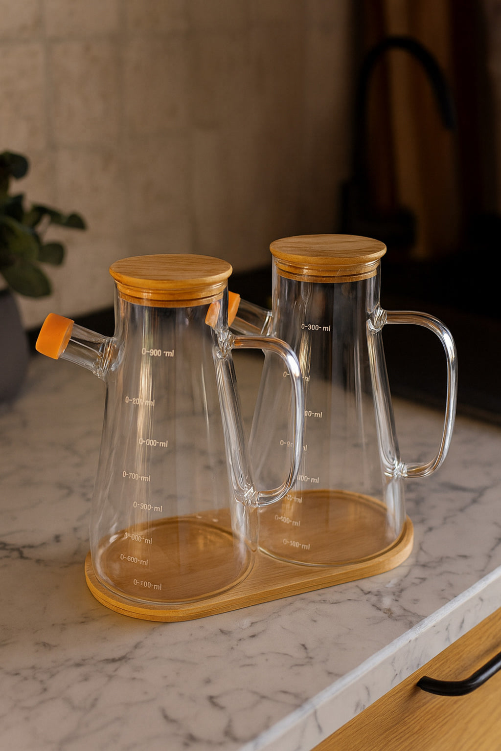 2'li 900 ml Bambu Kapaklı ve Altlıklı Borosilikat Cam Yağlık/Sirkelik/Sosluk