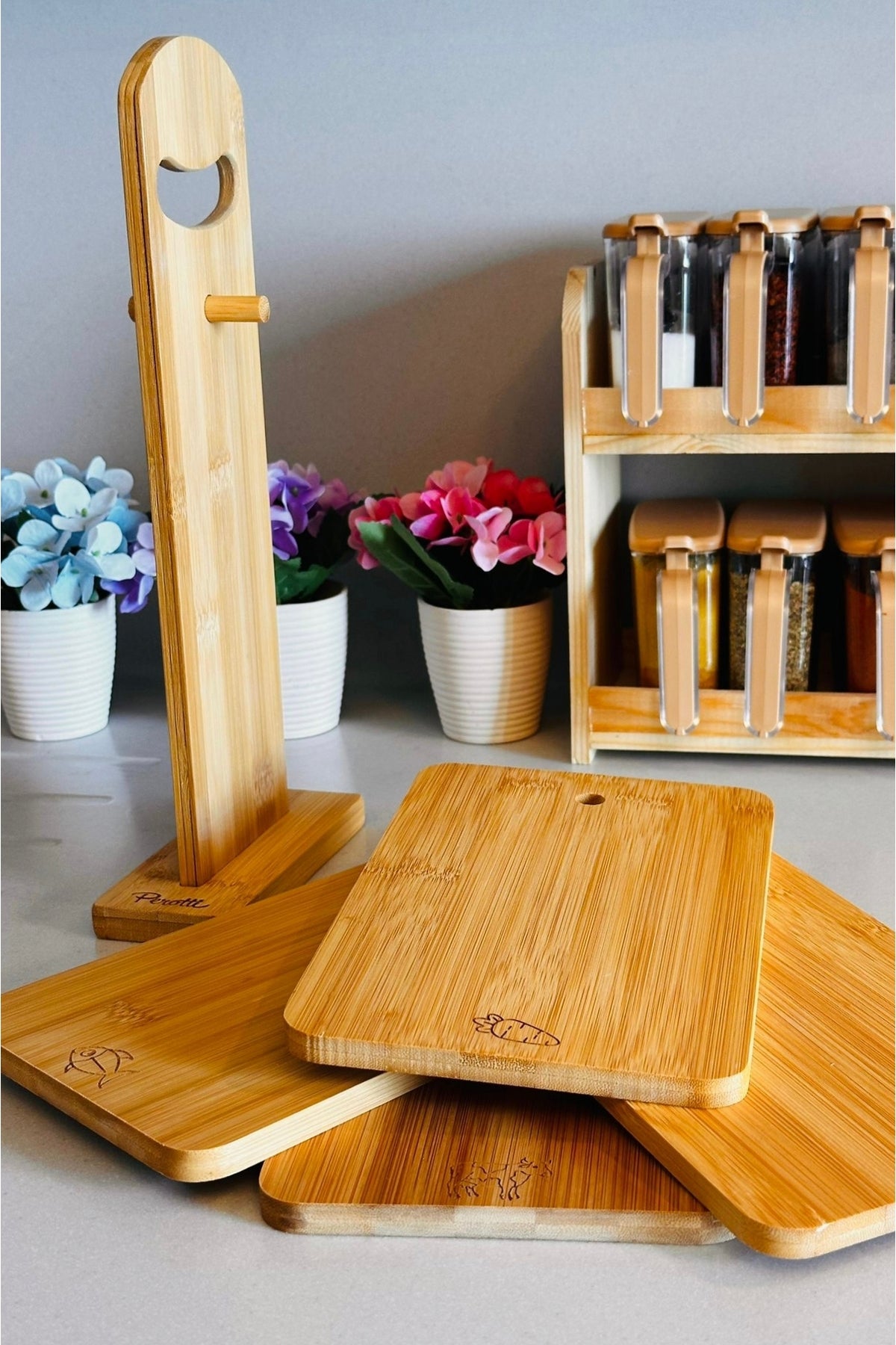 Sebze-Tavuk-Balık-Et Tahtaları, Stantlı 4’lü Ahşap Kesme Tahtası Seti, Tek tahta ölçü 25 × 16 × 1 cm