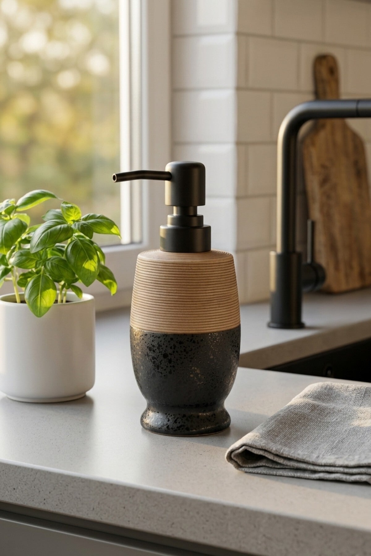 300 ml Seramik Lenora Sıvı Sabunluk, 7 cm çap, 18 cm yükseklik – 91-2