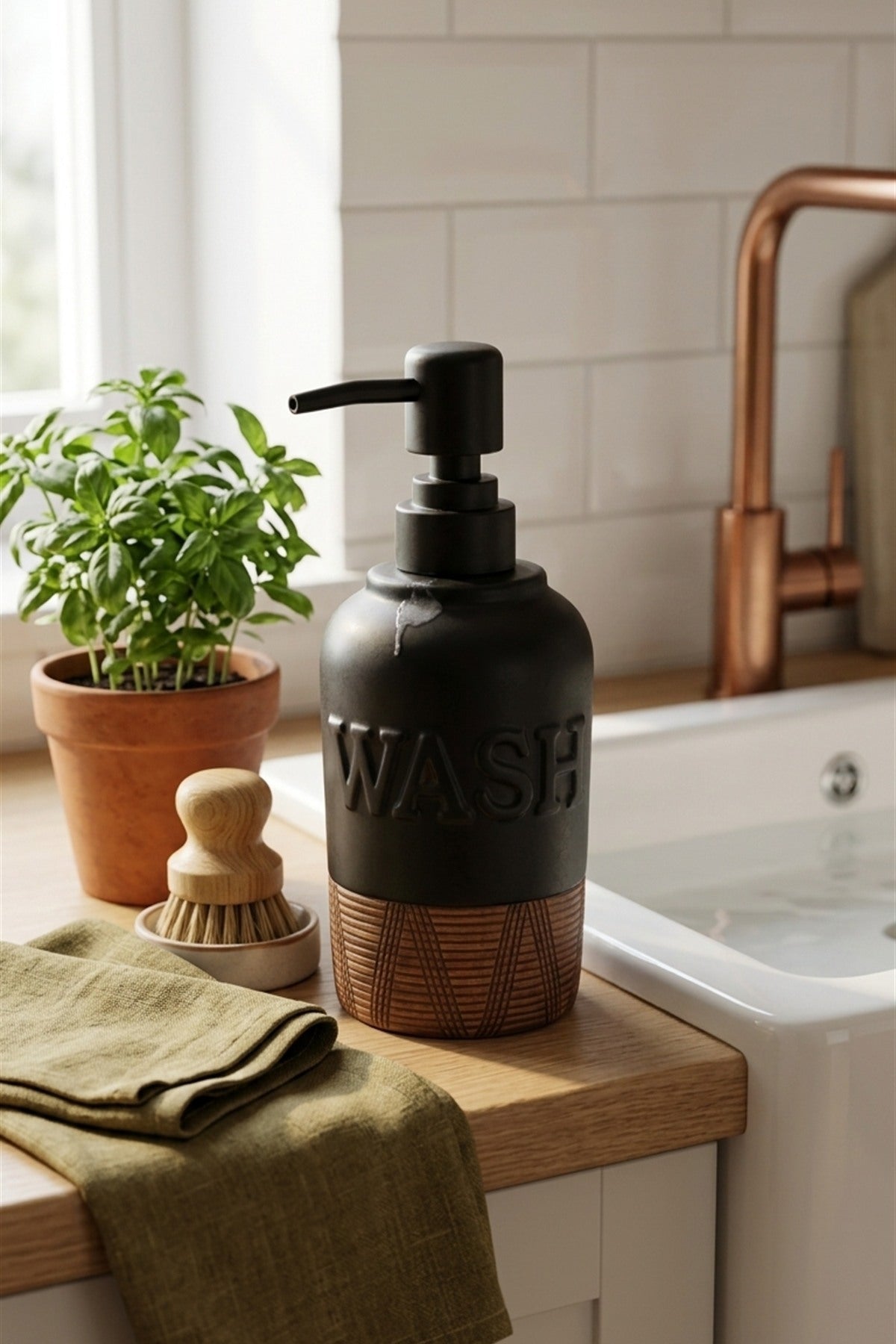 300 ml Seramik Lenora Sıvı Sabunluk, 7 cm çap, 18 cm yükseklik