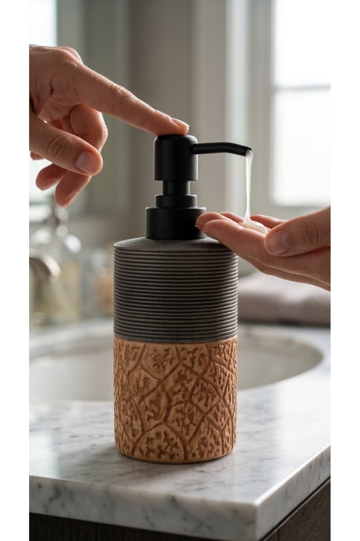 300 ml Seramik Lenora Sıvı Sabunluk, 7 cm çap, 18 cm yükseklik