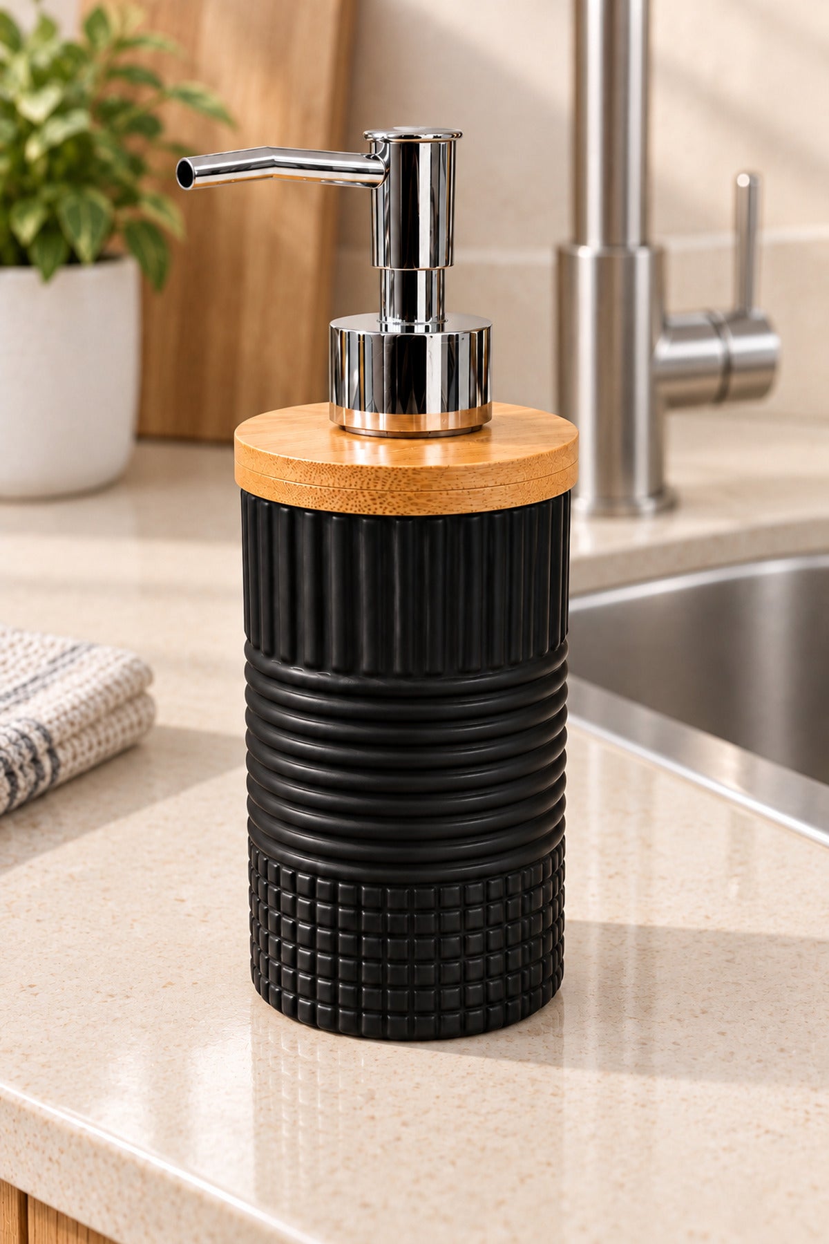 400 ml Bambu Kapaklı Sıvı Sabunluk, Desenli Seramik, 8x19 cm