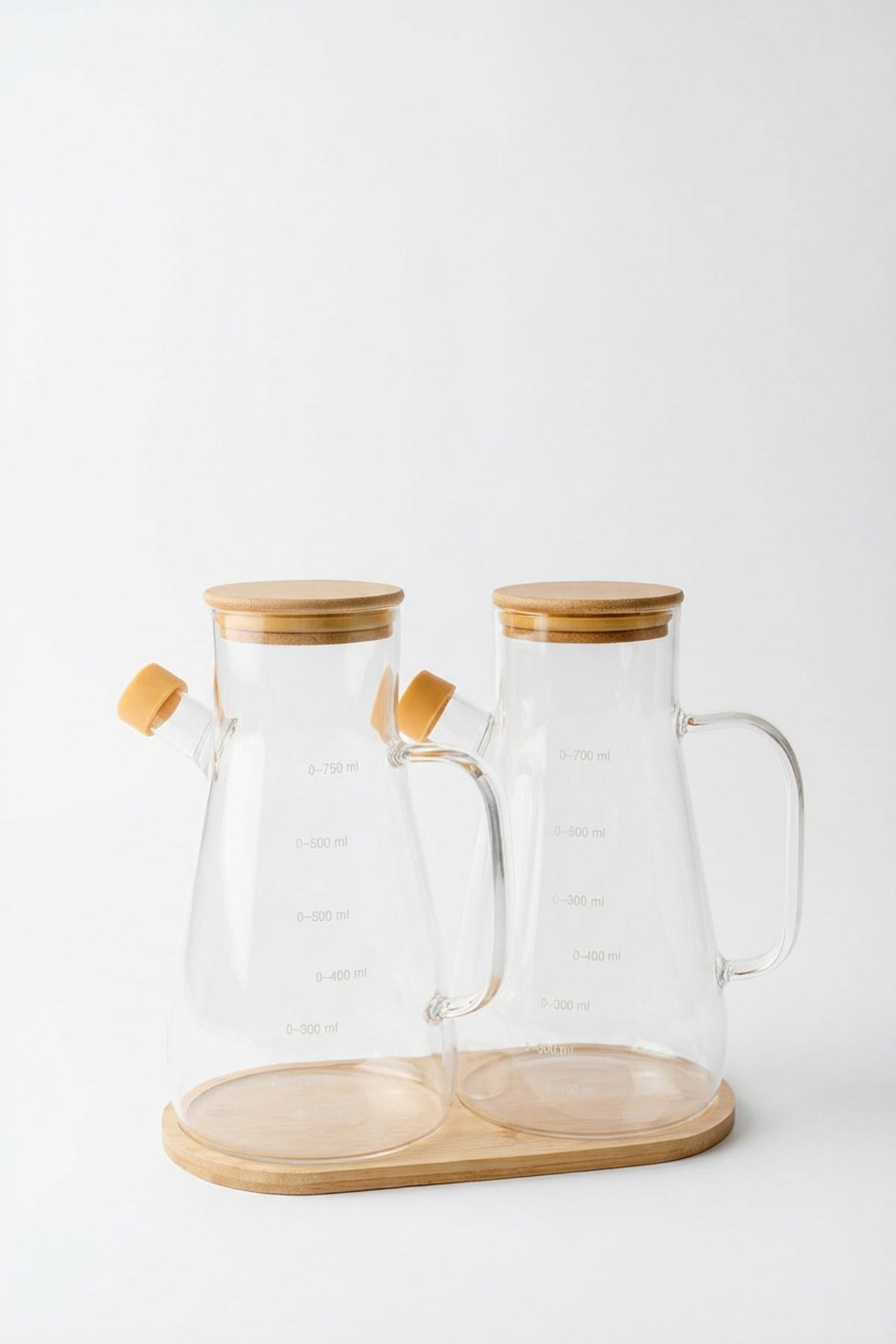 2'li 900 ml Bambu Kapaklı ve Altlıklı Borosilikat Cam Yağdanlık, Isıya Dayanıklı, Yağ/Sirke/Sosluk