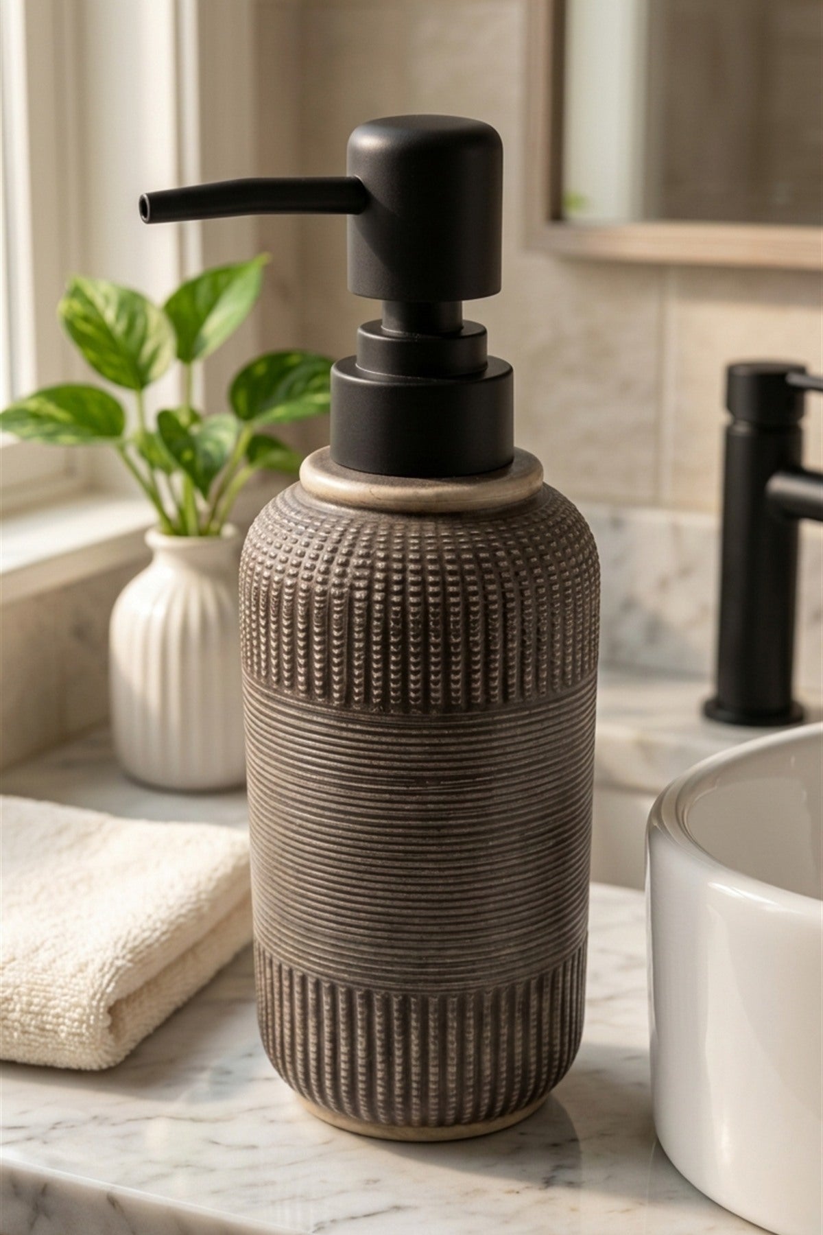 300 ml Seramik Lenora Sıvı Sabunluk, 7 cm çap, 18 cm yükseklik