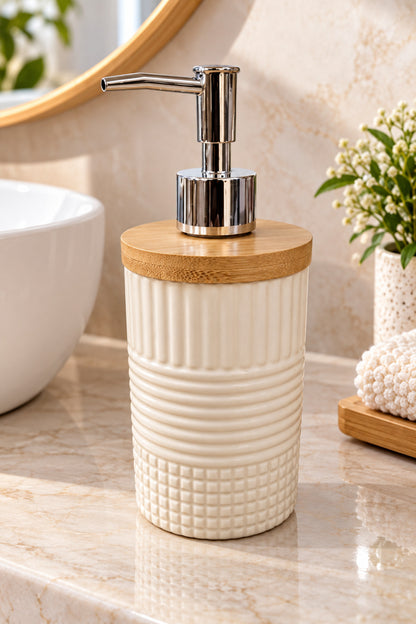 400 ml Bambu Kapaklı Sıvı Sabunluk, Desenli Seramik, 8x19 cm – Krem