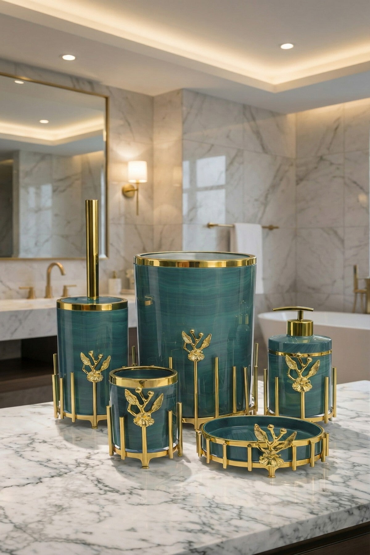 Gold Kaplama Metal Stantlı 5 Parça Mermer Desenli ve Düz Renk Seçenekli Banyo Aksesuar Takımı