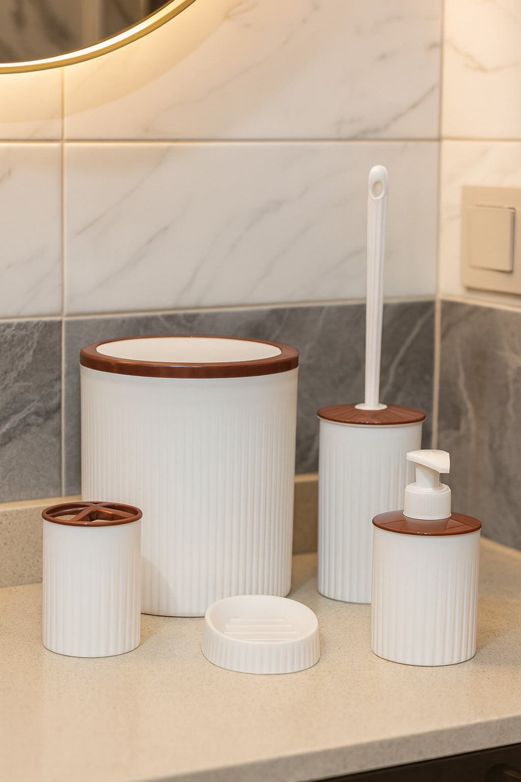 5 Parça Şık Beyaz Banyo Seti, Hacim: 6 litre