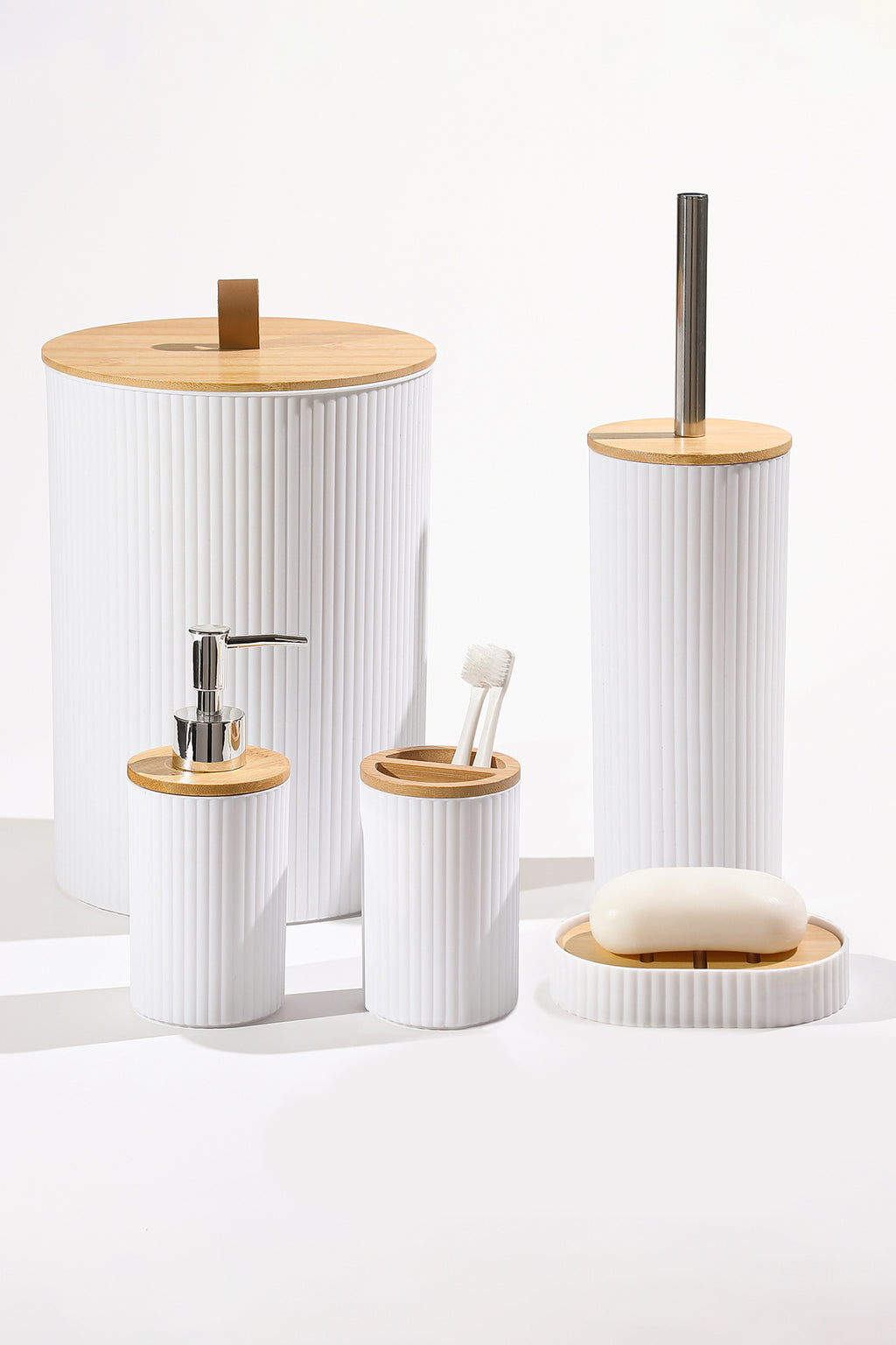 5 Parça Yuvarlak Banyo Seti, Bambu Kapaklı, Beyaz, Hacim: 7 litre