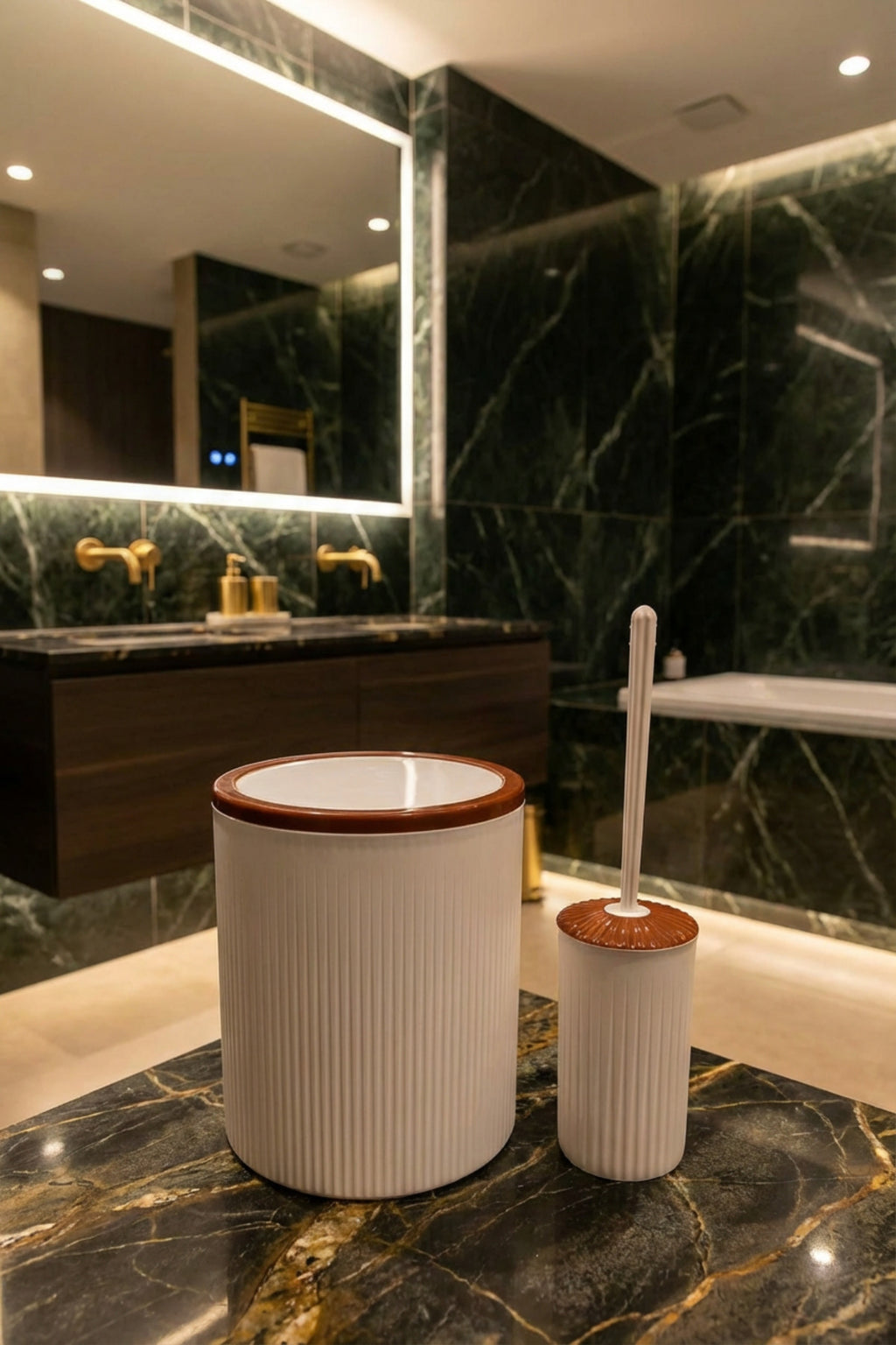 2'li Banyo Seti, Çöp Kovası ve WC Fırçalık, Beyaz, Hacim: 6 Litre