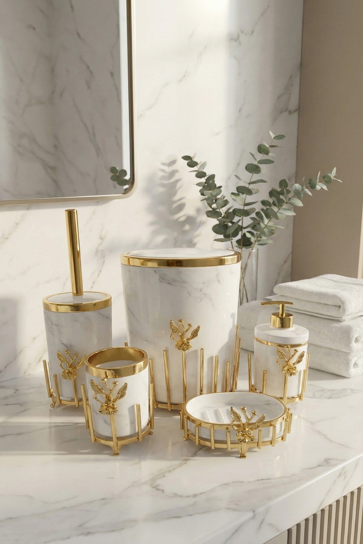 Gold Kaplama Metal Stantlı 5 Parça Mermer Desenli ve Düz Renk Seçenekli Banyo Aksesuar Takımı