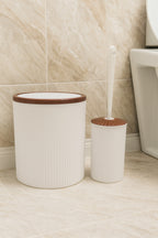 Elegan Kahve Beyaz 2’li Banyo Seti – 6 litre Çöp Kovası & WC Fırçalık Takımı