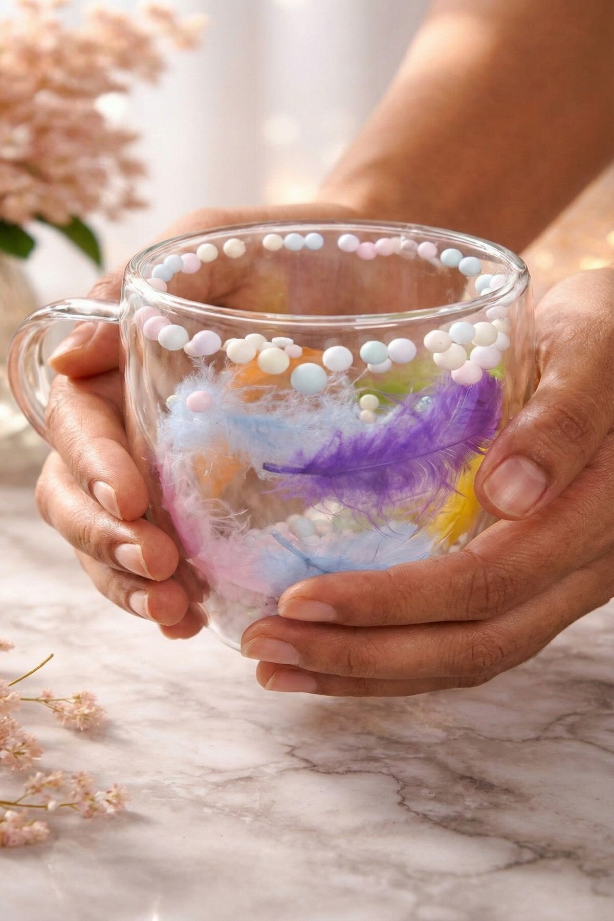 Boncuklu Tüylü Çift Cidarlı Cam Kupa, 350 ml, 11 cm x 8 cm - görsel 4