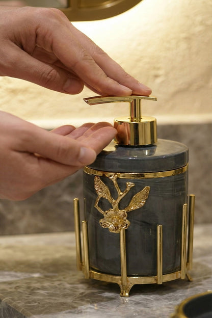 Gold Kaplama Metal Stantlı 5 Parça Mermer Desenli ve Düz Renk Seçenekli Banyo Aksesuar Takımı