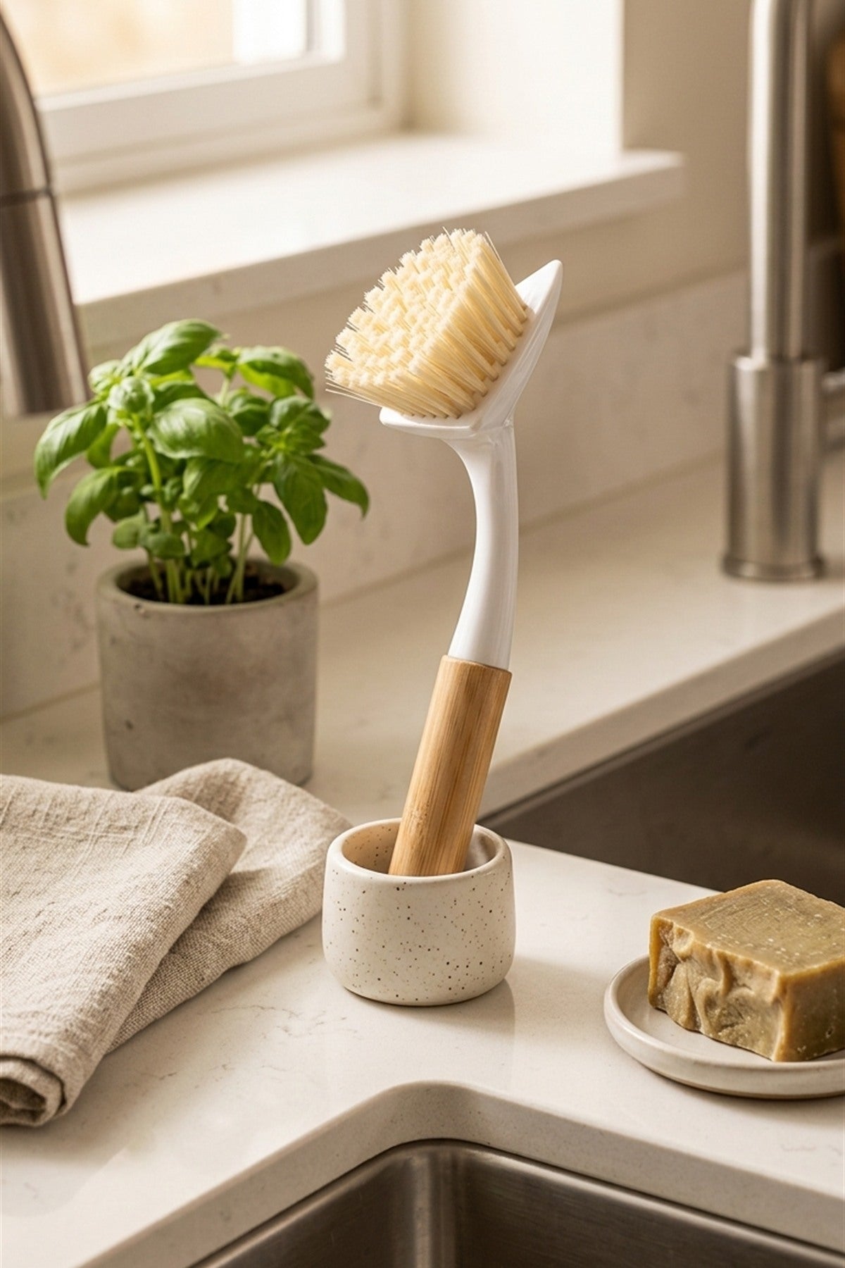 Bambu Saplı Kompakt Bulaşık ve Lavabo Temizleme Fırçası, Kısa Sap, 22 cm