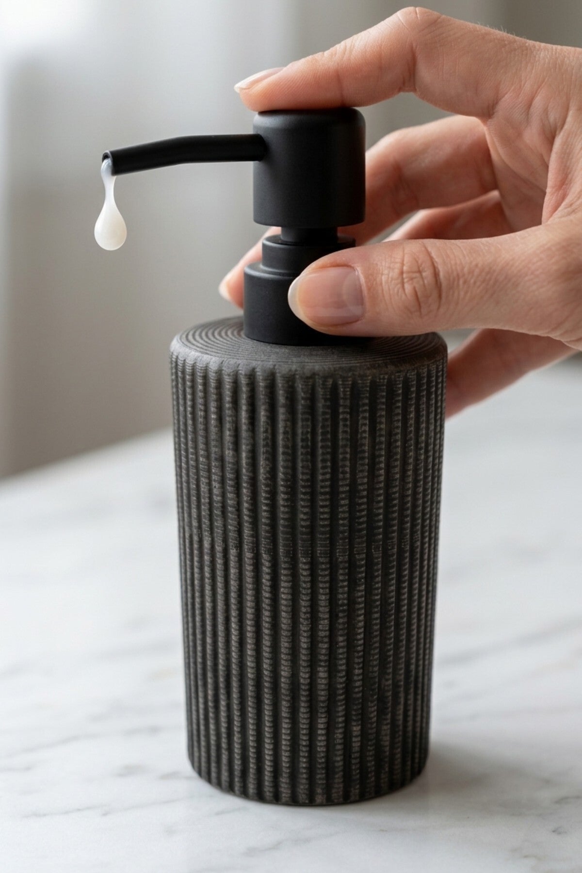 300 ml Seramik Lenora Sıvı Sabunluk, 7 cm çap, 18 cm yükseklik