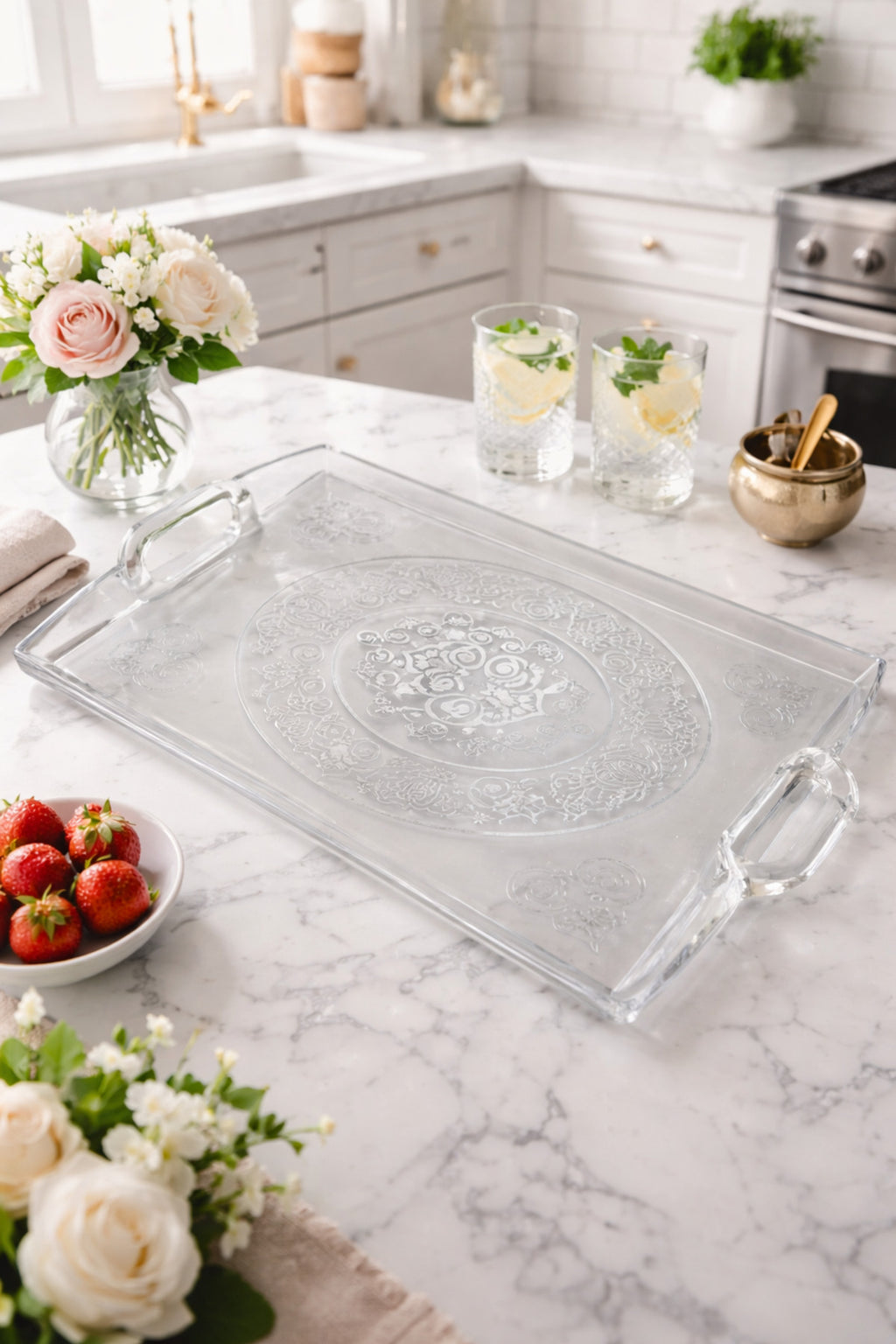 50x34 cm Şeffaf Motifli Büyük Boy Plastik Kulplu Tepsi, Şık Kristal Sunum Tepsisi