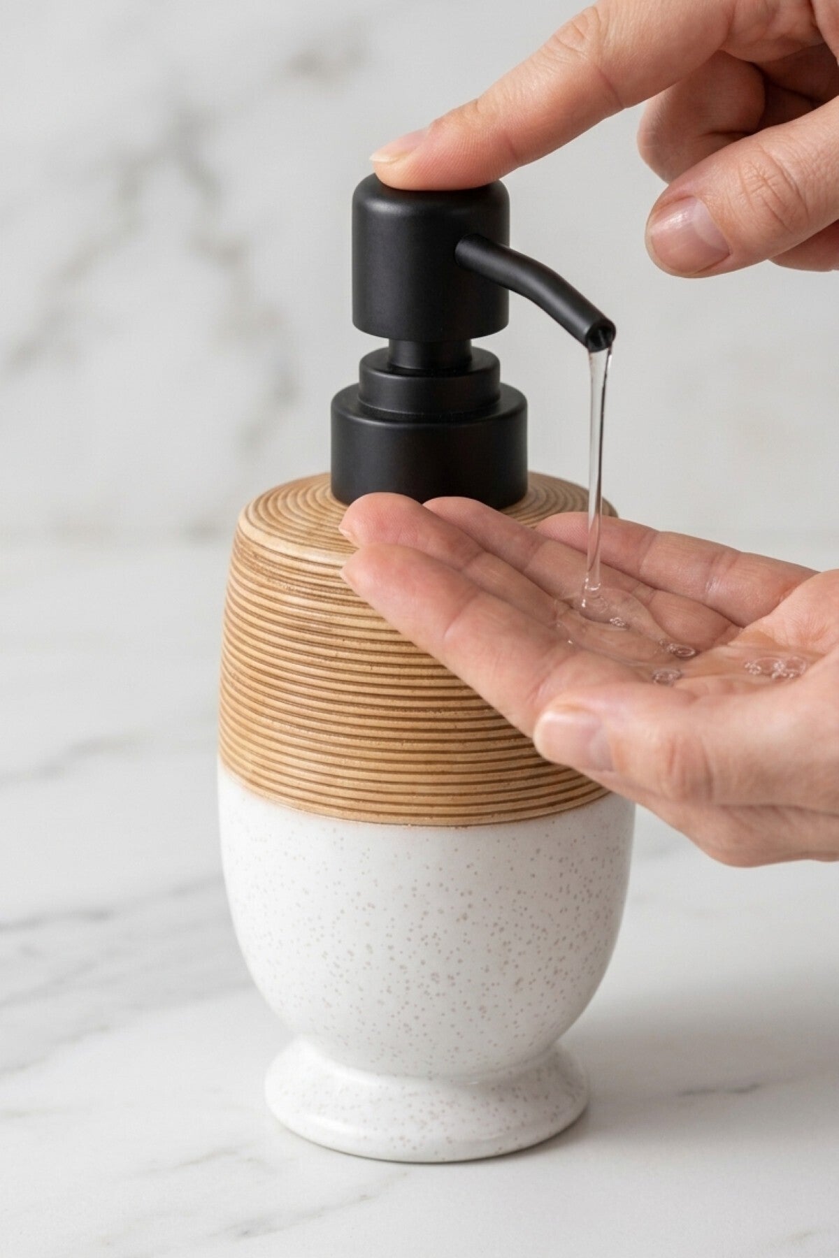 300 ml Seramik Lenora Sıvı Sabunluk, 7 cm çap, 18 cm yükseklik