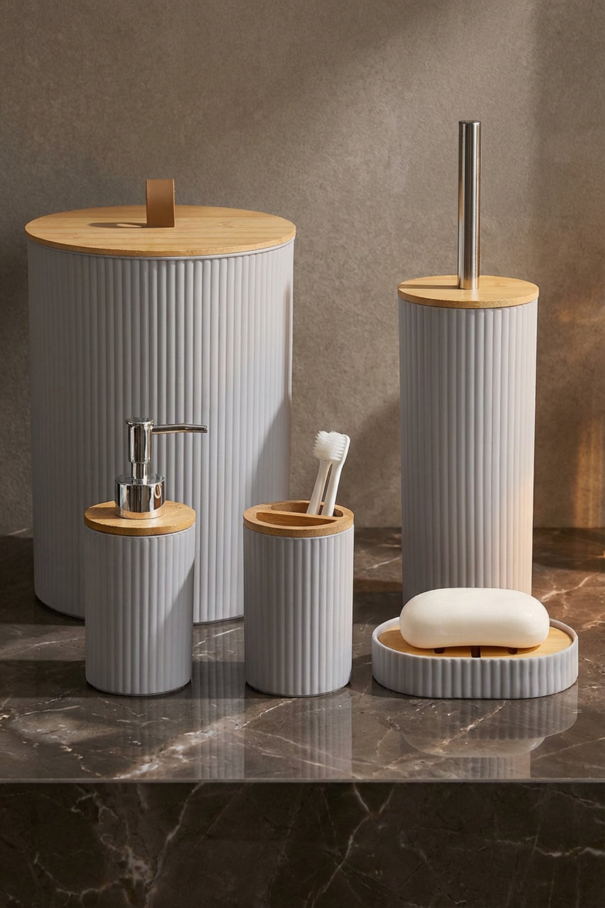 5 Parça Yuvarlak Banyo Seti, Bambu Kapaklı, Hacim: 7 litre