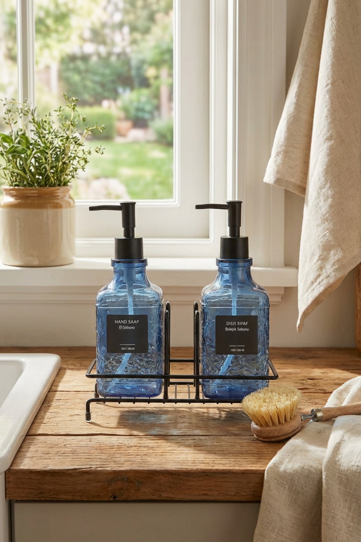 Modern Cam Sıvı Sabunluk & Deterjanlık Cam Sabunluk, Metal Stand'lı – Siyah