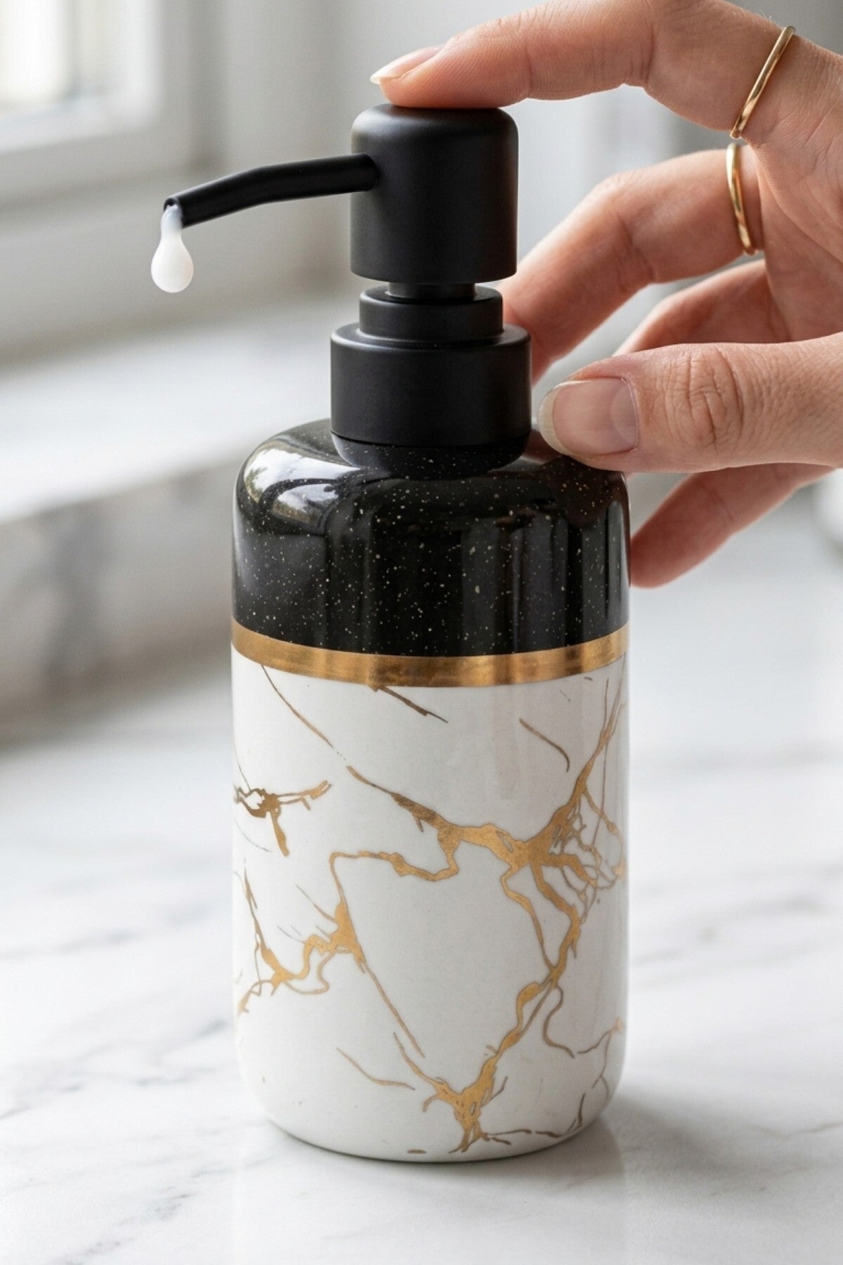 300 ml Seramik Lenora Sıvı Sabunluk, 7 cm çap, 18 cm yükseklik