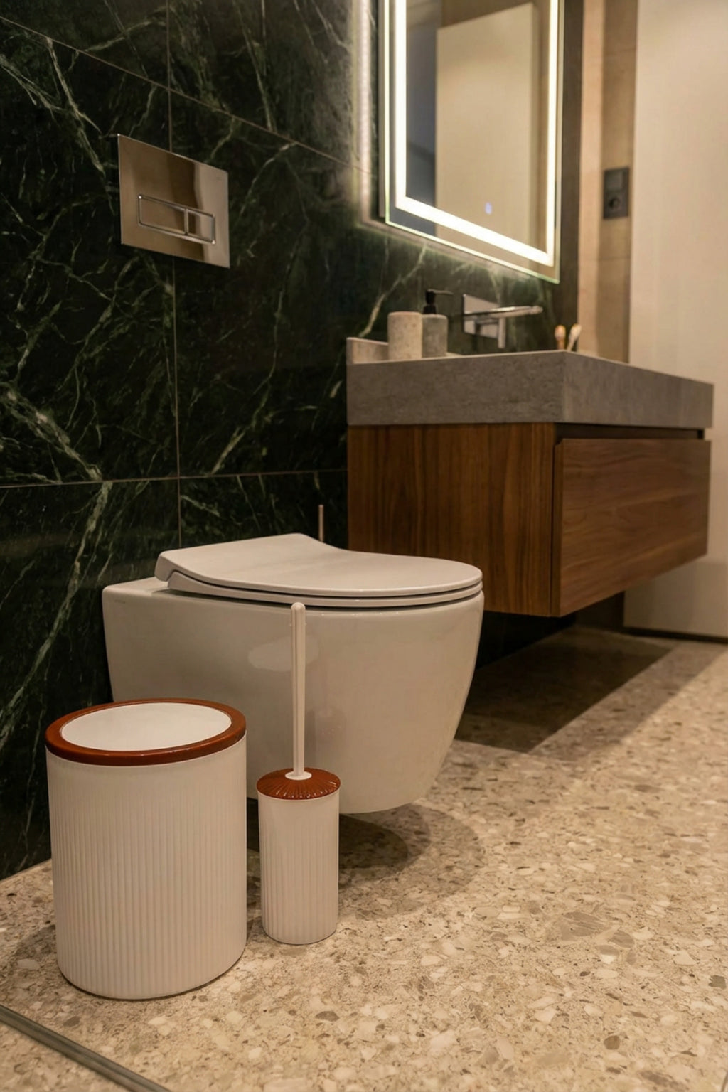2'li Banyo Seti, Çöp Kovası ve WC Fırçalık, Beyaz, Hacim: 6 Litre