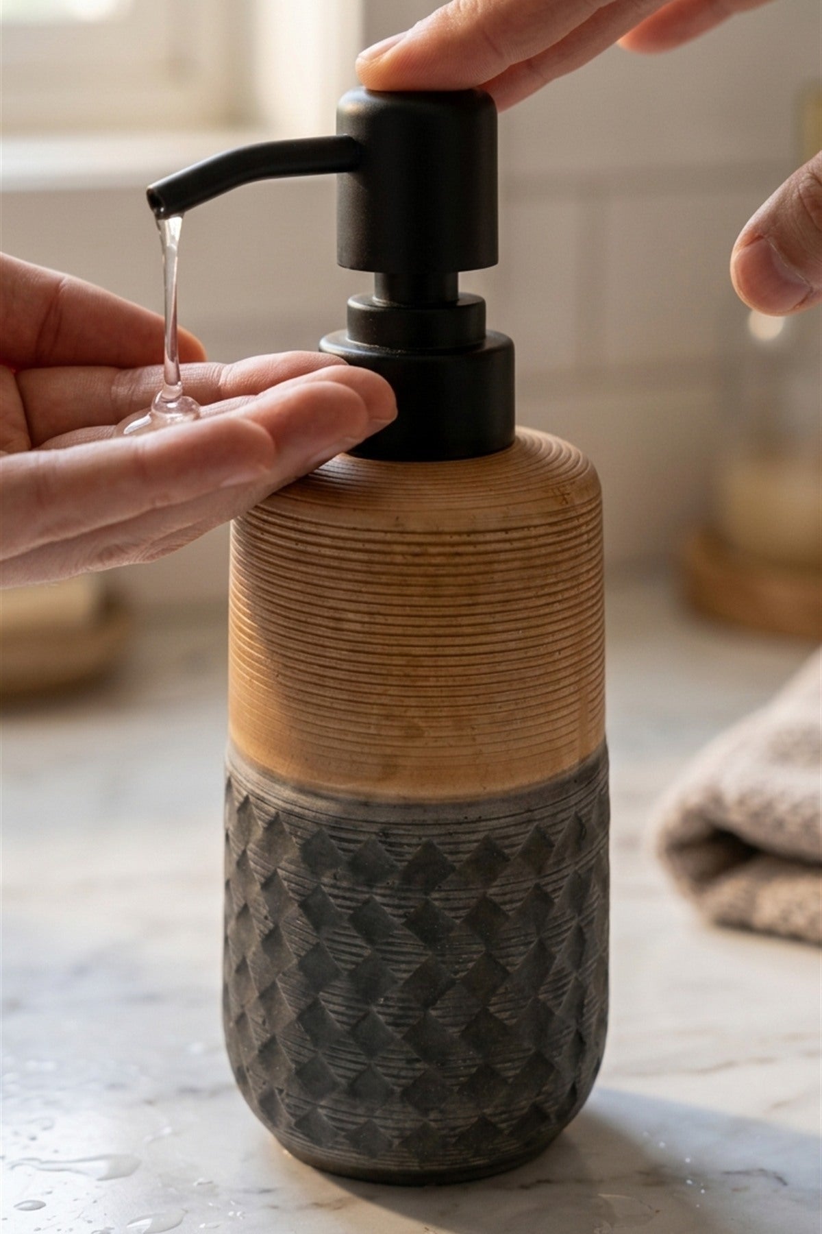 300 ml Seramik Lenora Sıvı Sabunluk, 7 cm çap, 18 cm yükseklik