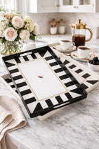 2 adet Çizgili Desenli Servis Tepsisi 38x28x3,5 cm, Siyah-Beyaz ve Bordo