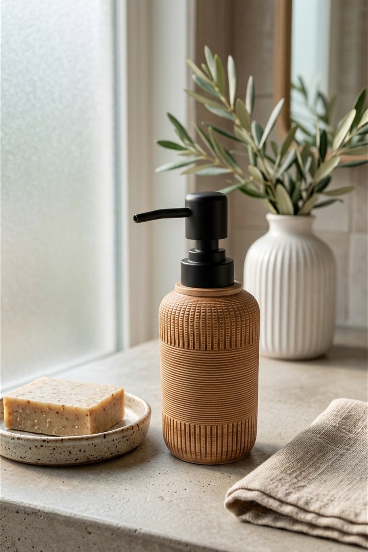 300 ml Seramik Lenora Sıvı Sabunluk, 7 cm çap, 18 cm yükseklik