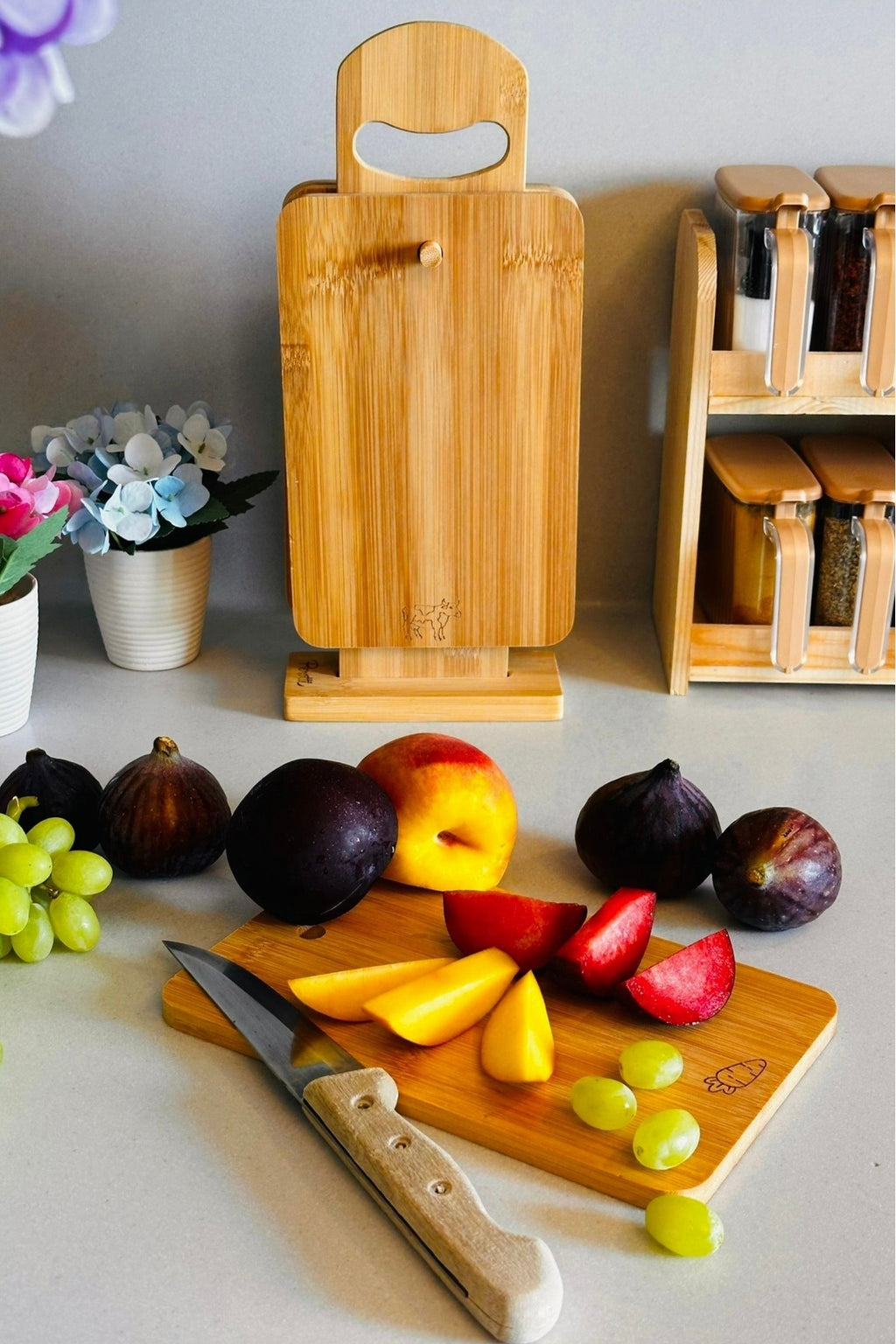 Sebze-Tavuk-Balık-Et Tahtaları, Stantlı 4’lü Ahşap Kesme Tahtası Seti, Tek tahta ölçü 25 × 16 × 1 cm