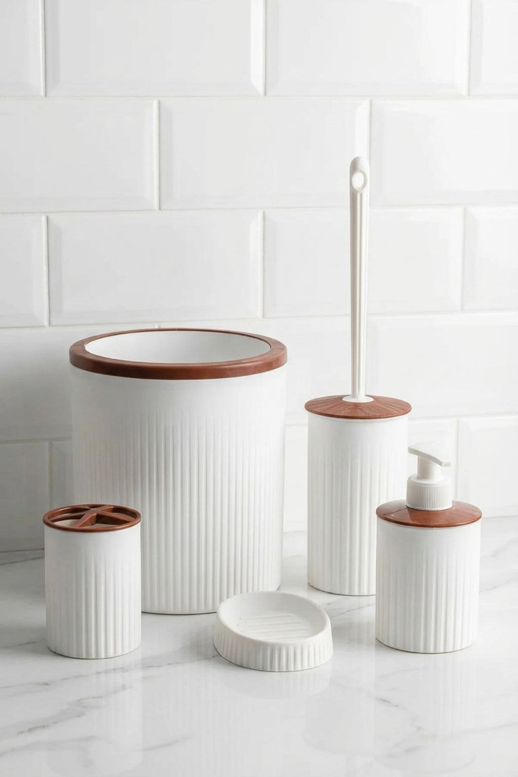 5 Parça Şık Beyaz Banyo Seti, Hacim: 6 litre