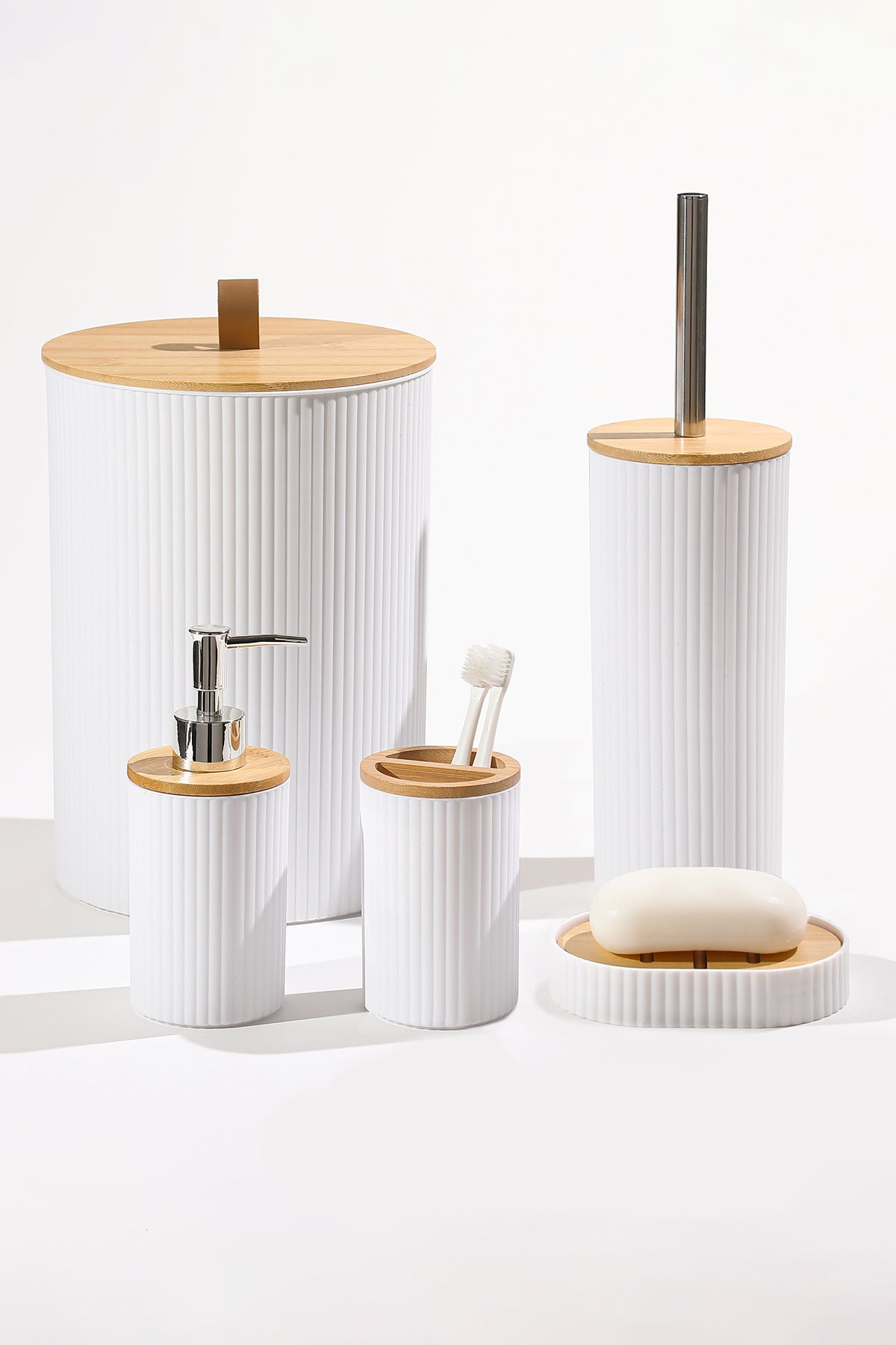 5 Parça Yuvarlak Banyo Seti, Bambu Kapaklı, Hacim: 7 litre