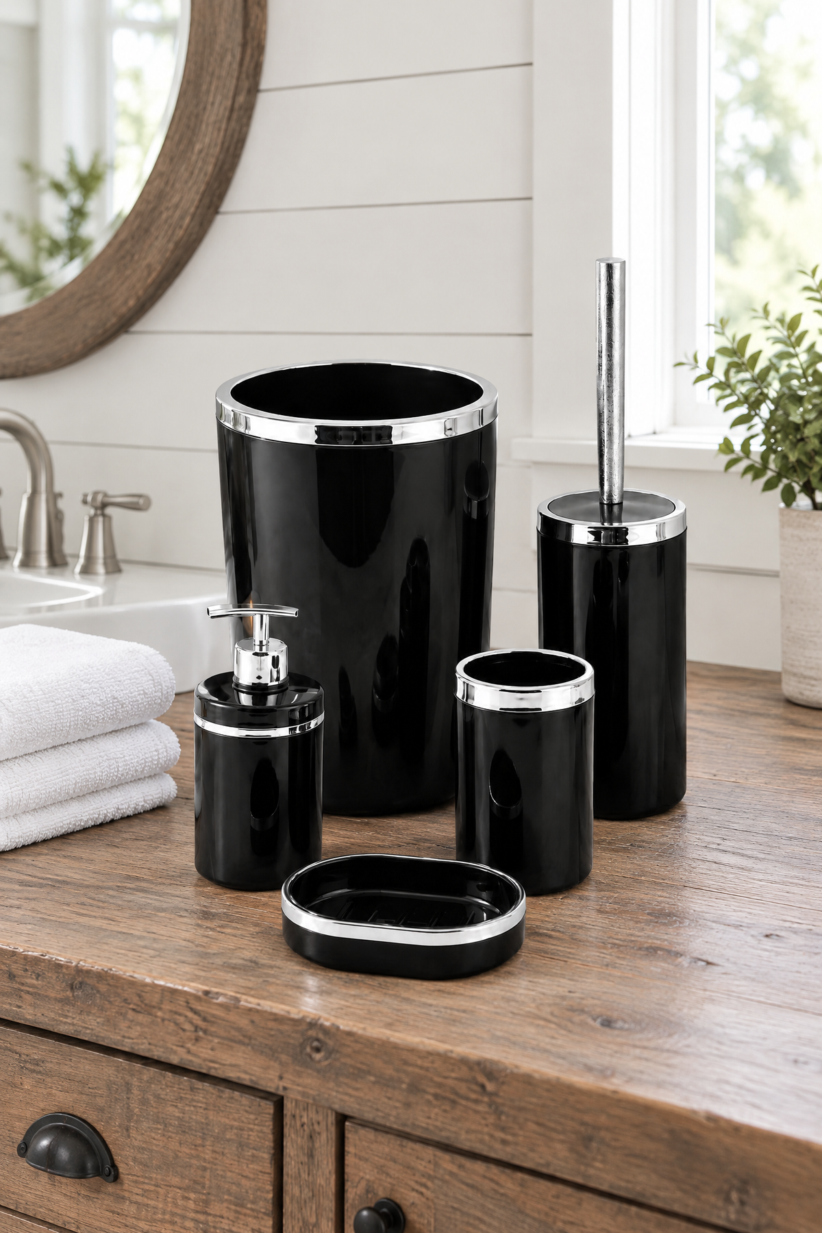 5 Parça Şık ve Kaliteli Akrilik Banyo Seti Siyah & Gümüş Detaylı