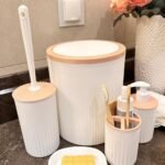 5'li Banyo Seti, Beyaz ve Siyah Renk Seçenekleri, Pudra Renk Detaylar, Şık Tasarımlı