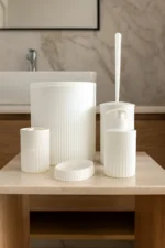 Şık Tasarımlı 5 Parça Beyaz Banyo Takımı, Çöp Kovası hacmi 6 litre