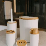 Beyaz Bambu Desenli 5 Parça Banyo Seti, Şık Tasarımlı, Hacim: 6 litre