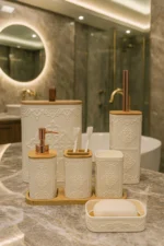 7 Parça Desenli Kare Bambu Kapaklı Beyaz Banyo Seti, Hacim: 8 litre