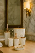 7 Parça Desenli Kare Bambu Kapaklı Beyaz Banyo Seti, Hacim: 8 litre - Görsel 3